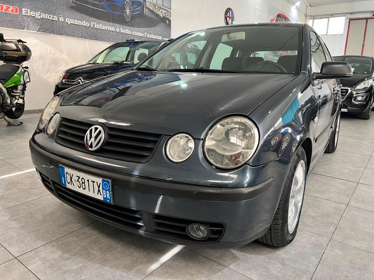 Volkswagen Polo 1.4 75 CV -Trendline - 2004