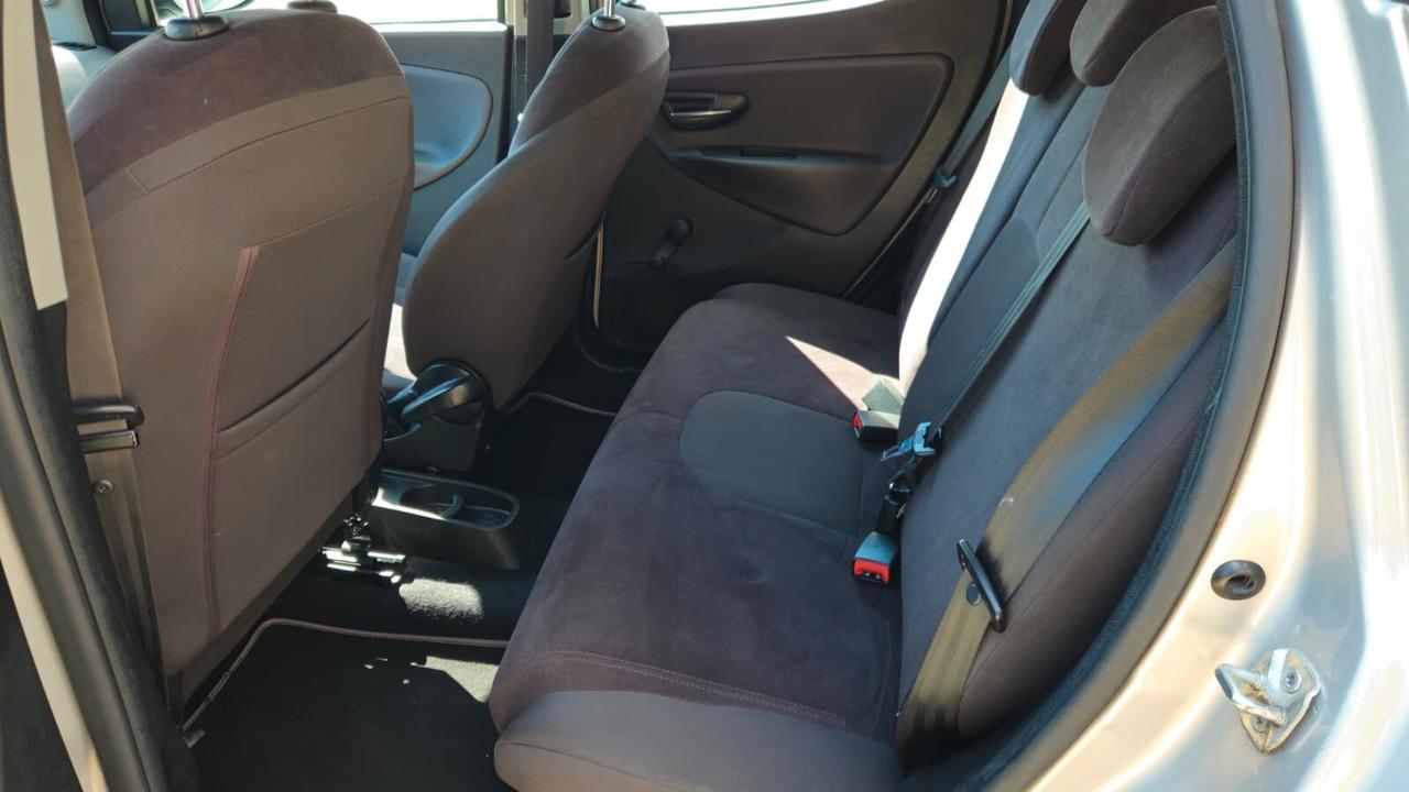 Lancia Ypsilon 1.2 69 CV 5 porte Gold