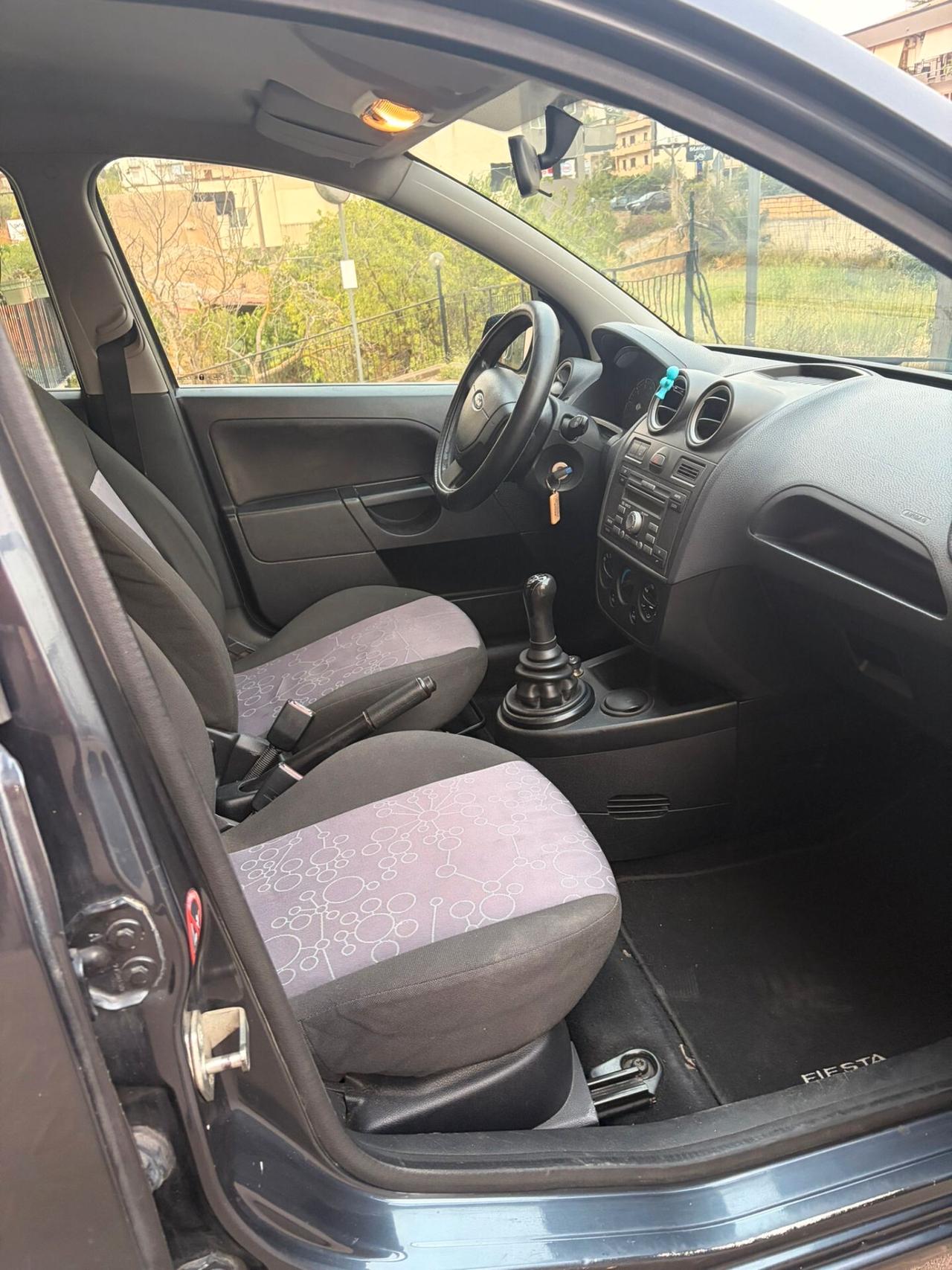 Ford Fiesta 1.2 16V 5p. Ghia