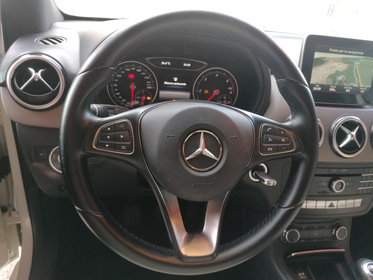 Mercedes-benz B 180 d Premium(full optional)
