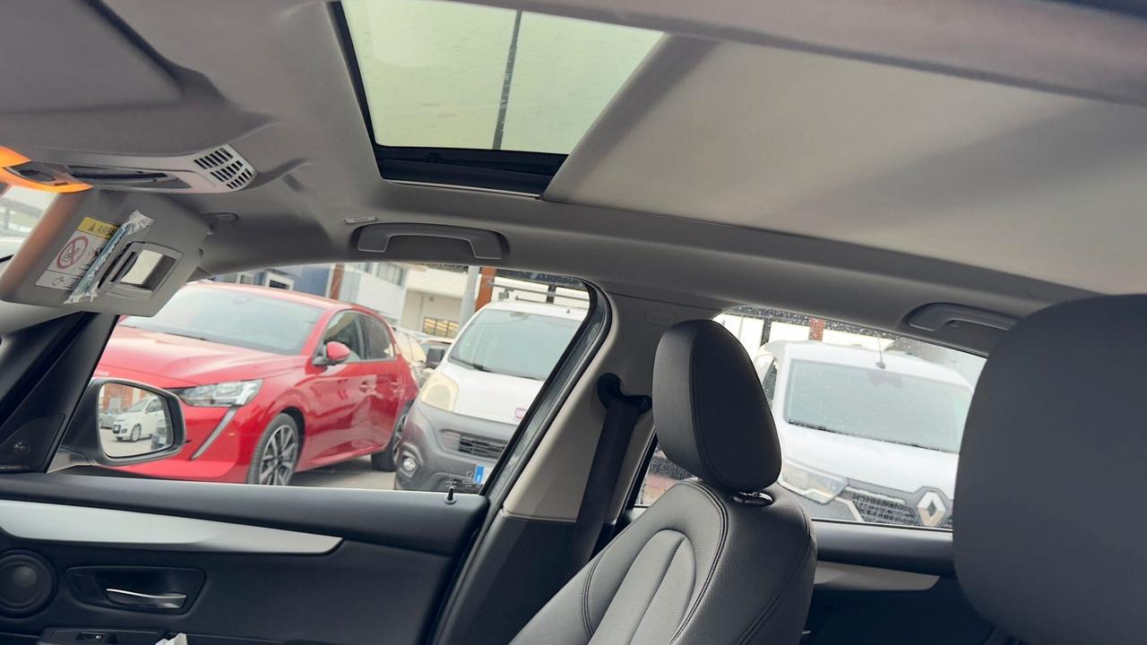 Bmw 2er Active Tourer 220i Advantage