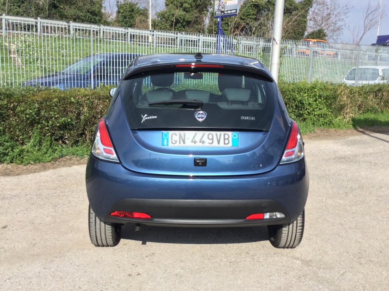 Lancia Ypsilon 1.0 FireFly S&S Hybryd Gold 5posti