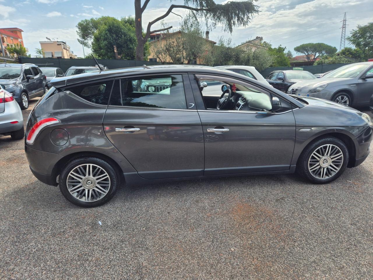 Lancia Delta 1.6 MJT DPF Platino