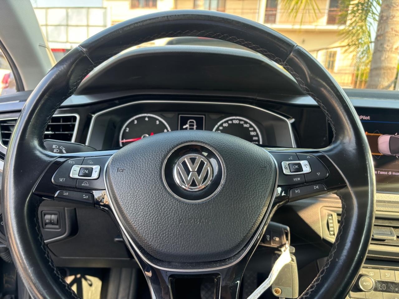 VW POLO 1.0 TGI R-LINE FULL OPT 99.000KM