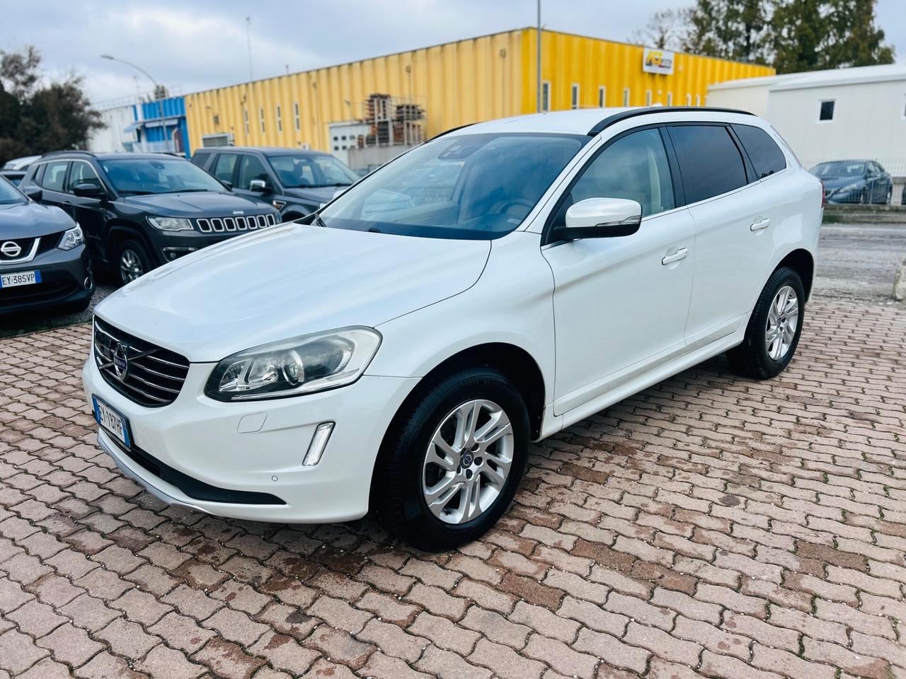 Volvo XC 60 XC60 D4 Geartronic R-design Momentum