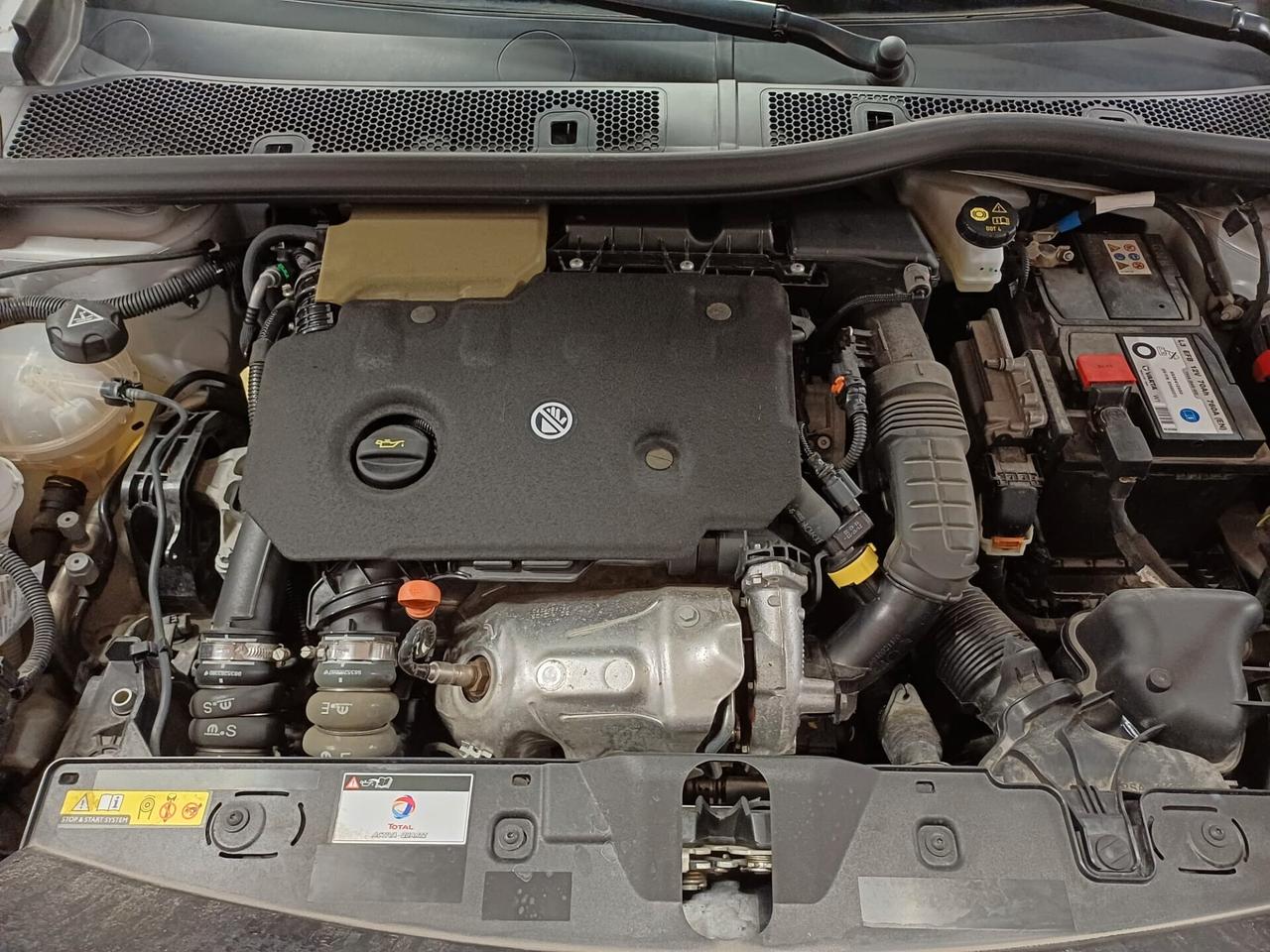 Peugeot 2008 BlueHDi 130 S&S EAT8 Allure