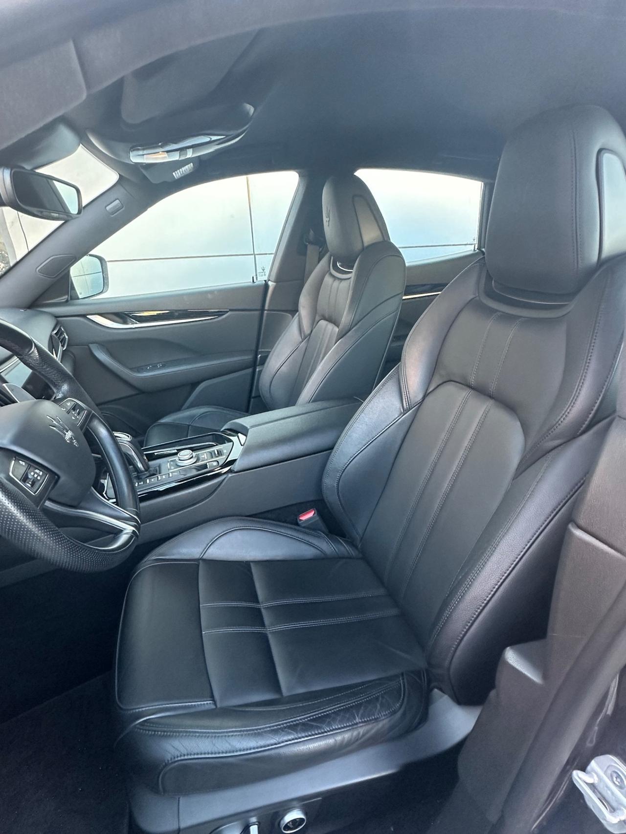 Maserati Levante Gransport 350cv possibilità noleggio no scoring
