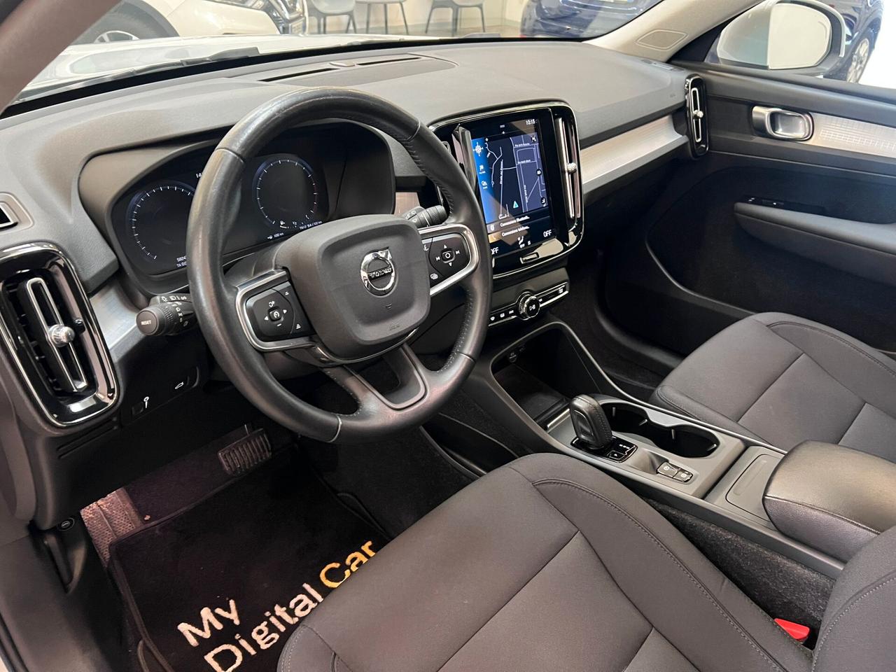 Volvo XC40 T2 Geartronic Momentum GPL