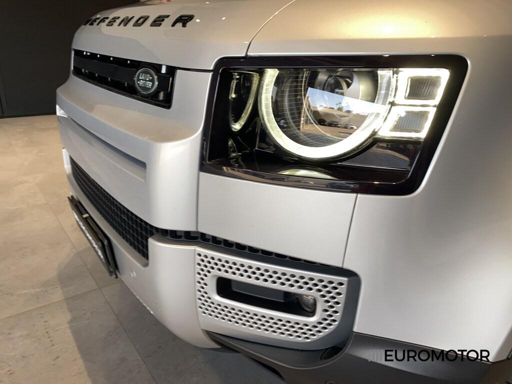 Land Rover Defender 110 3.0 I6 MHEV SE AWD Auto