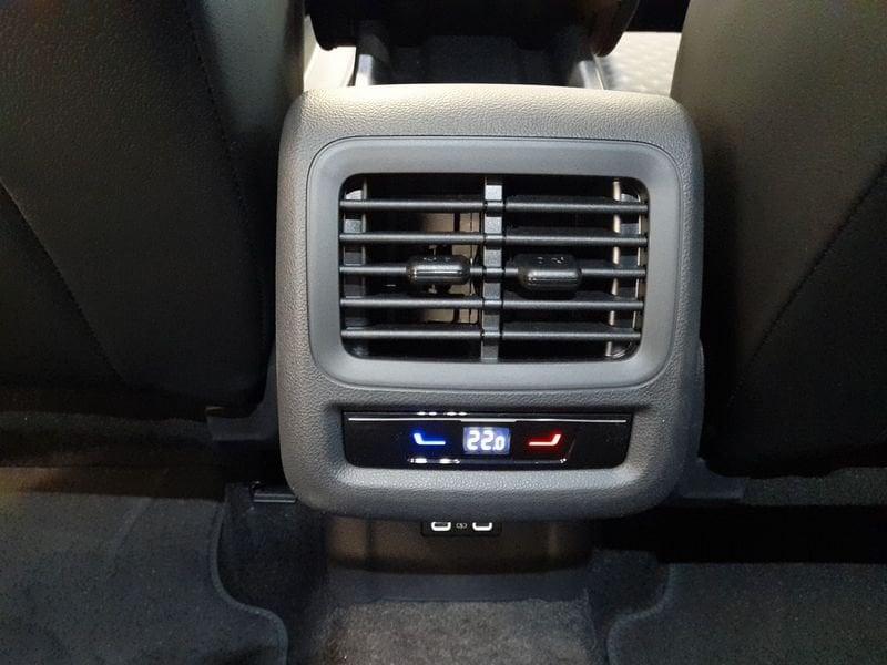 Volkswagen T-Roc 1.5 eTSI 110kW ACT R-Line DSG