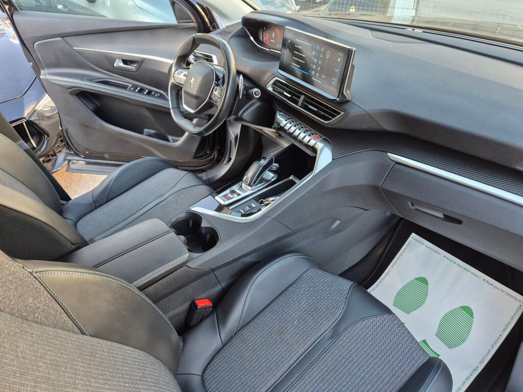 Peugeot NEW 3008 BlueHDi 130CV EAT8 ALLURE