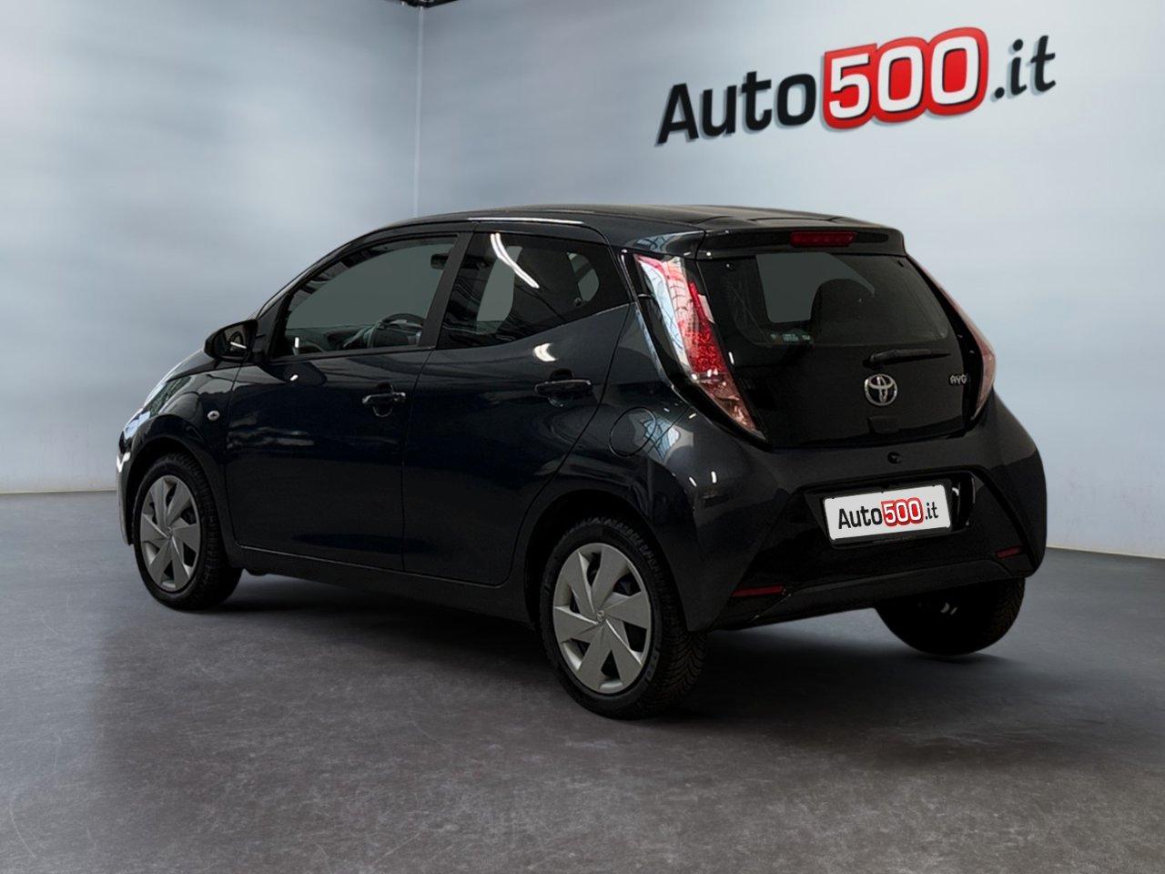 Toyota Aygo 5 Porte Aygo 5p 1.0 x-play my15