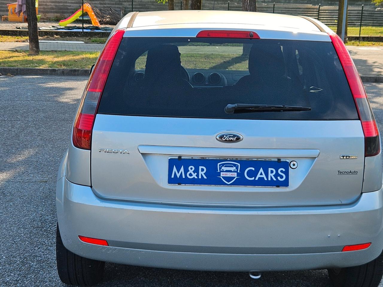 Ford Fiesta 1.4 TDCi 5p. Ghia Neopatentati 147.000km