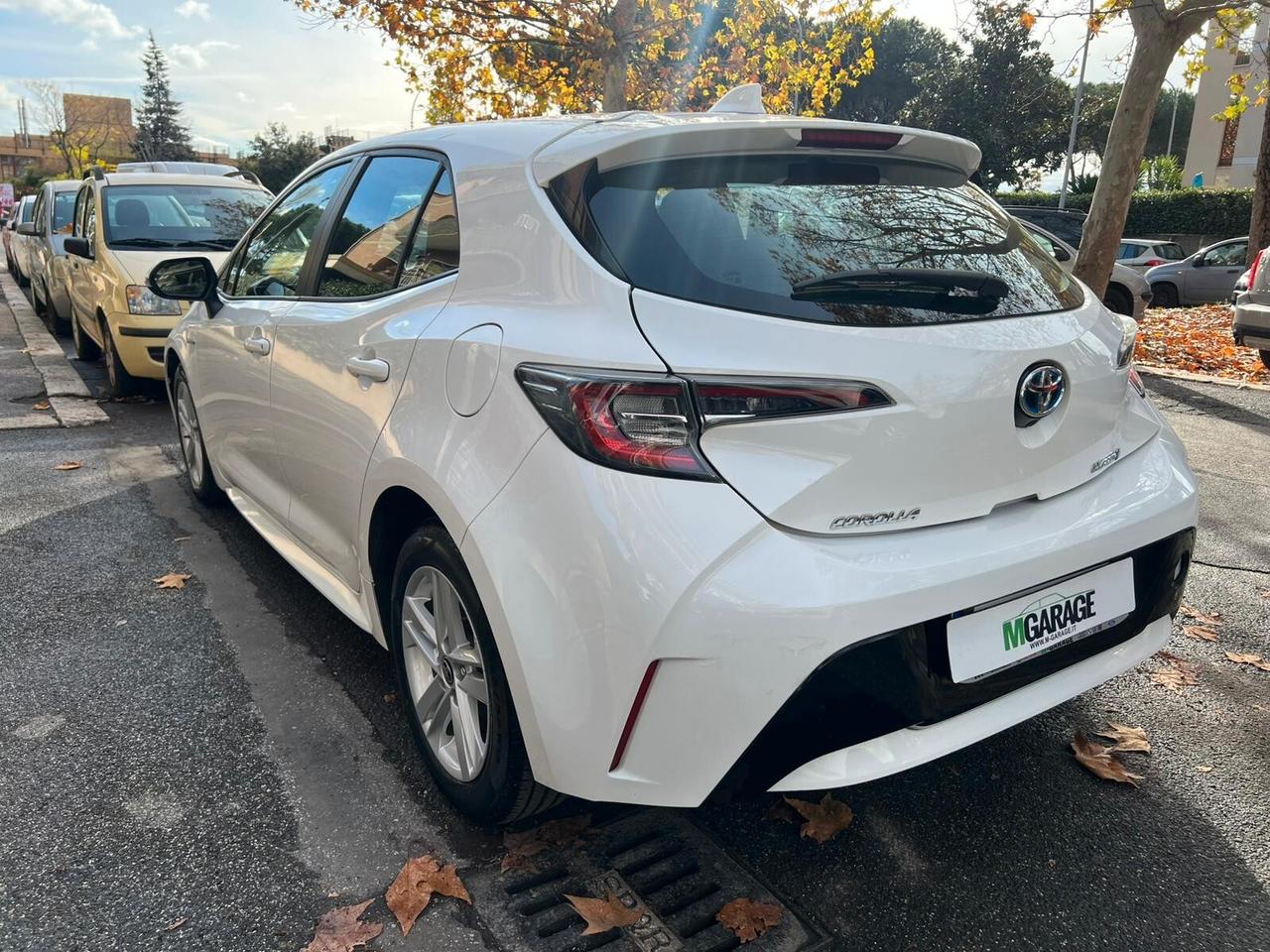 Toyota Corolla 1.8 Hybrid BIANCA