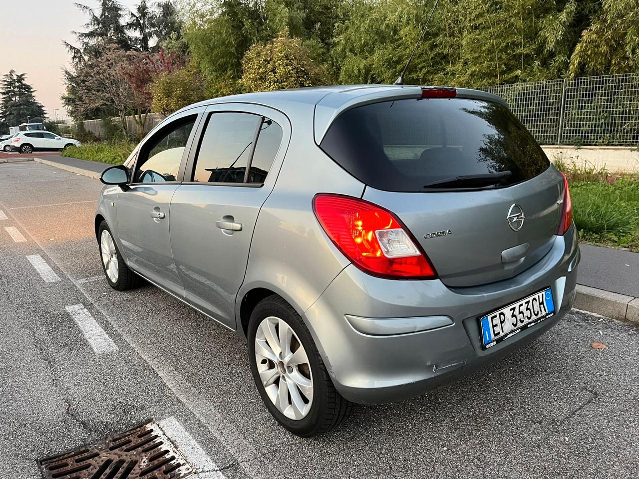 Opel Corsa 1.3 CDTI 95CV Sport Edition si neopatentati