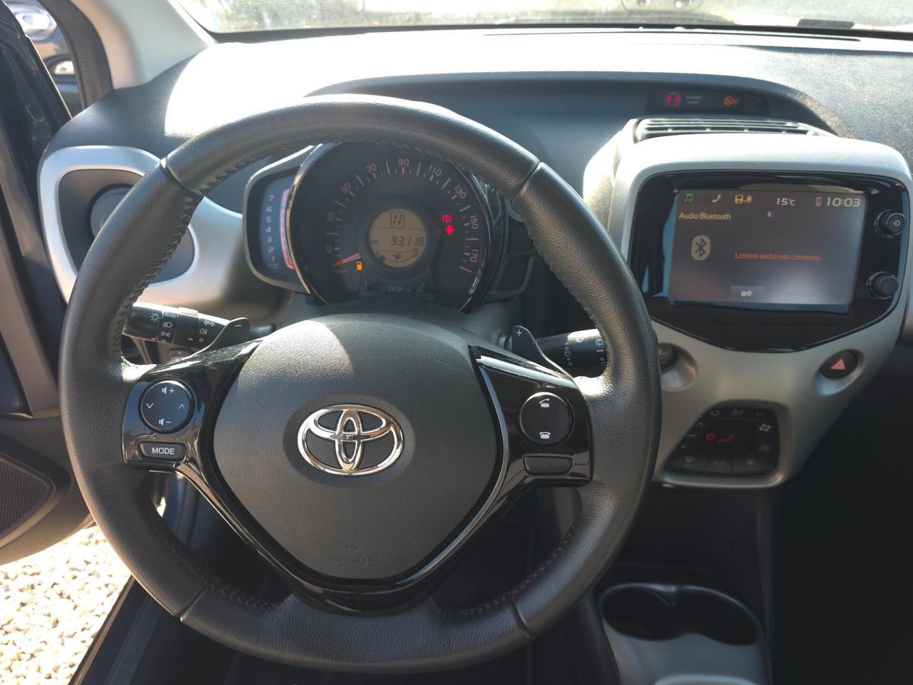 Toyota Aygo 1.0 VVT-i 69 CV 5 porte x-play MMT