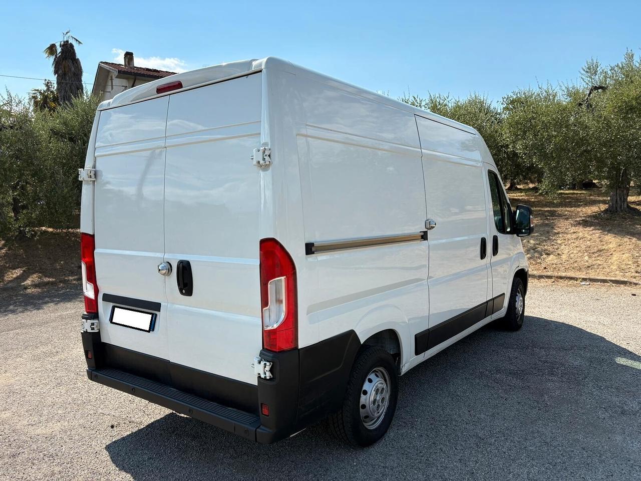 Peugeot Boxer 335 2.2BHDi 140 S&S PmTm E6D 10-2019