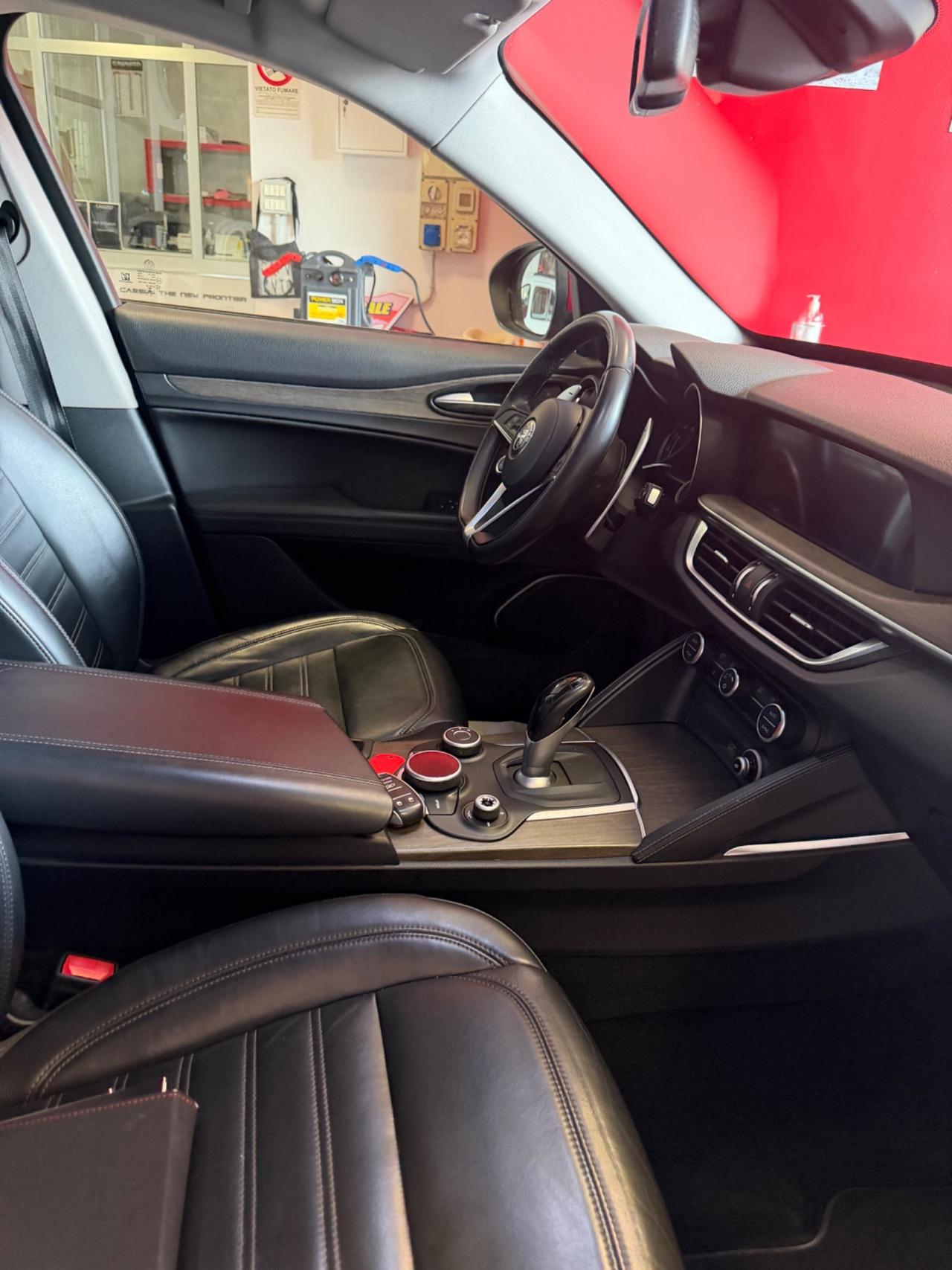 Alfa Romeo Stelvio 2.0 Turbo 280 CV AT8 Q4 First Edition