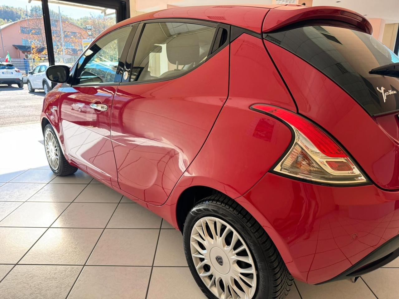 Lancia Ypsilon 1.2 69 CV 5 porte GPL Ecochic Gold