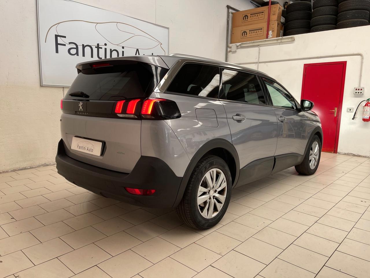 Peugeot 5008 Active Business 1.6 bluehdi-7 posti-Ok Neopatentati-LEGGI SOTTO