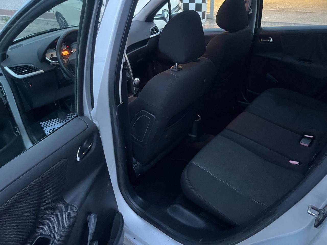 Peugeot 207 1.6 HDi 90CV SW Ciel Unipro 2009
