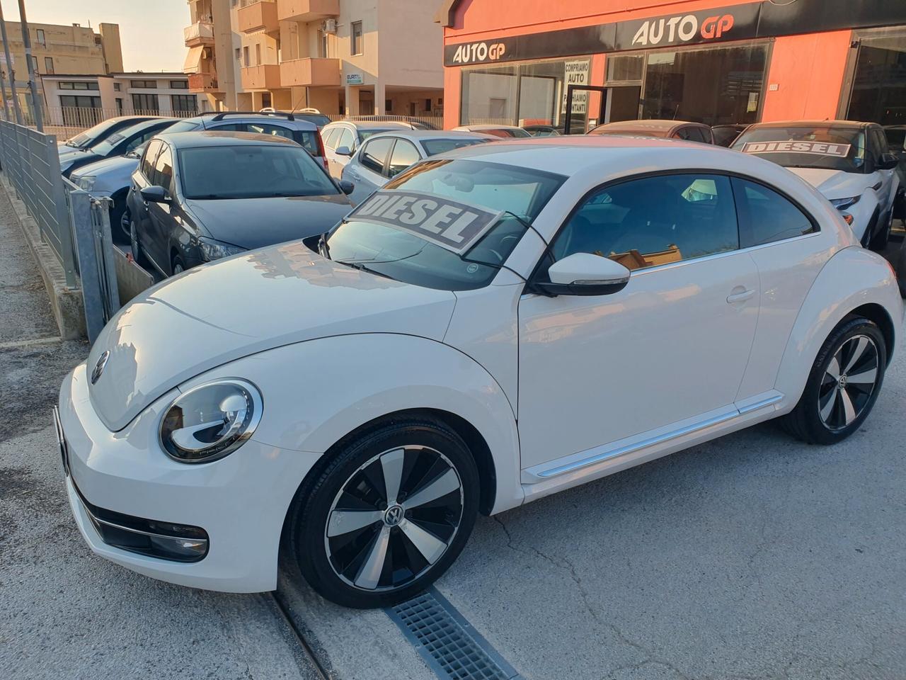 Volkswagen Maggiolino 1.6 TDI 105cv Neopatent 2012