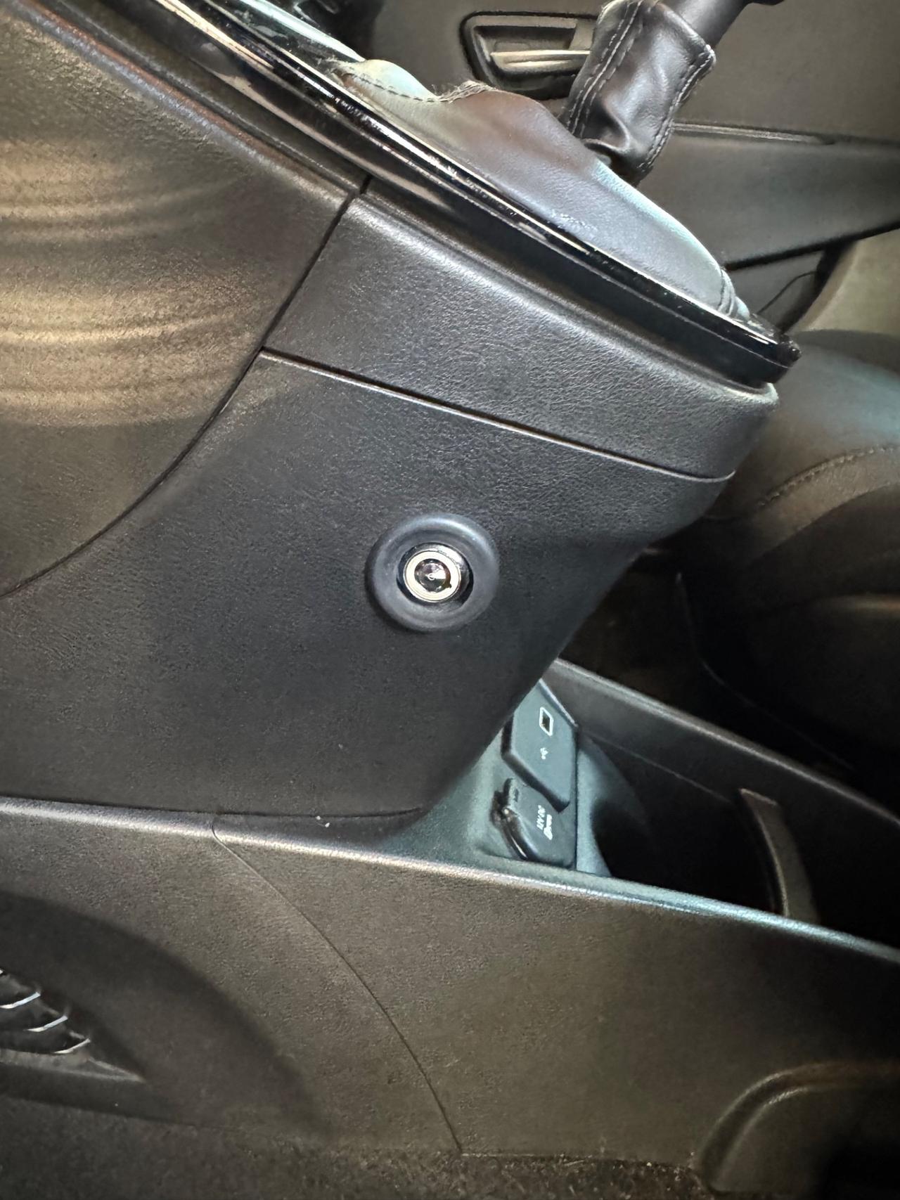 Lancia Ypsilon 1.0 FireFly 5 porte S&S Hybrid Ecochic Silver
