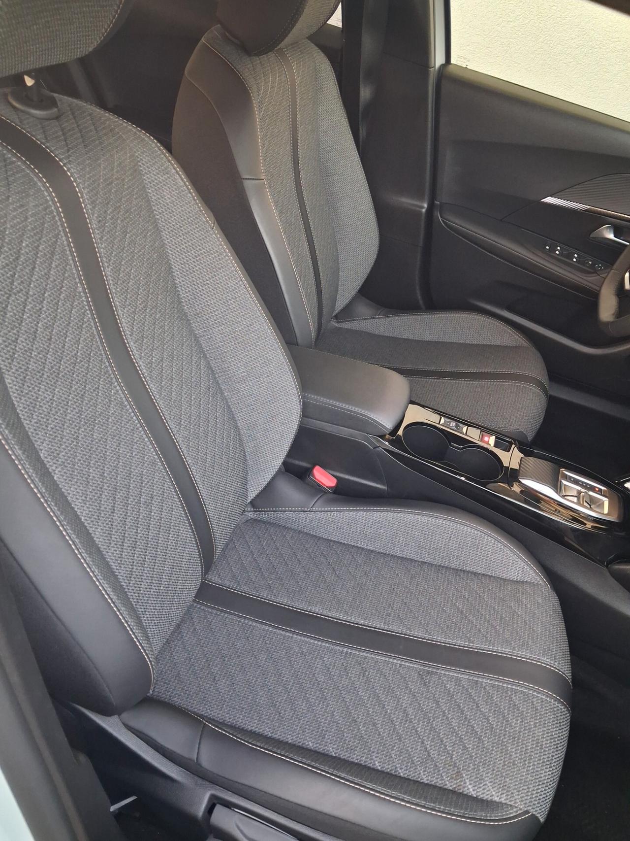Peugeot 2008 PureTech 130 S&S EAT8 Allure