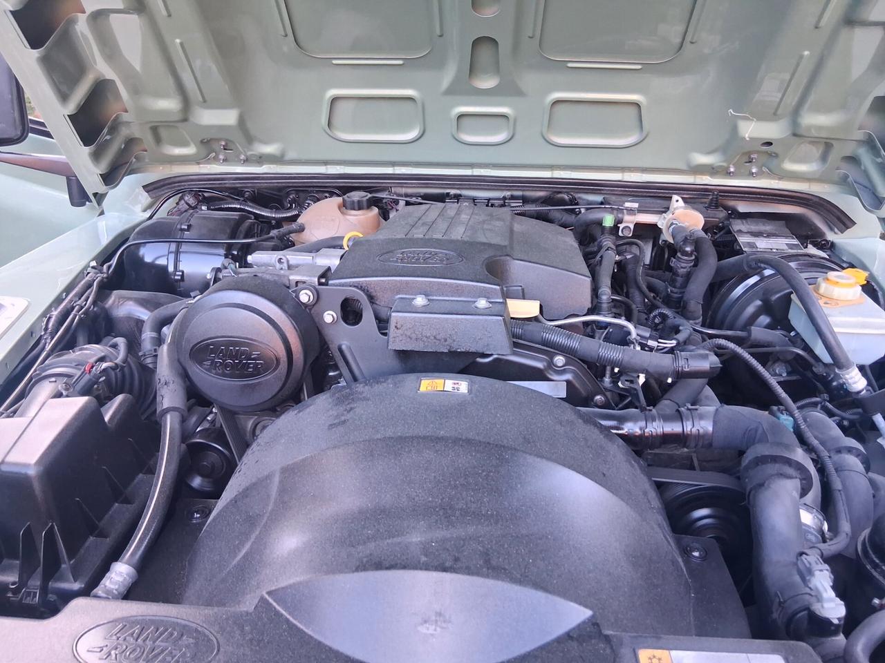 Land Rover Defender 90 2.2 TD4 Station Wagon E N1