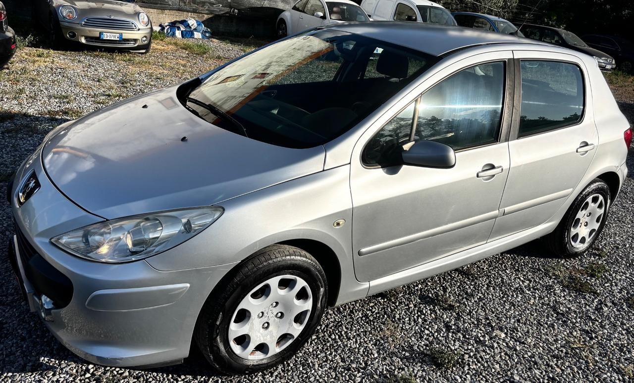 Peugeot 307 1.6 16V HDi 90CV 5p. XT