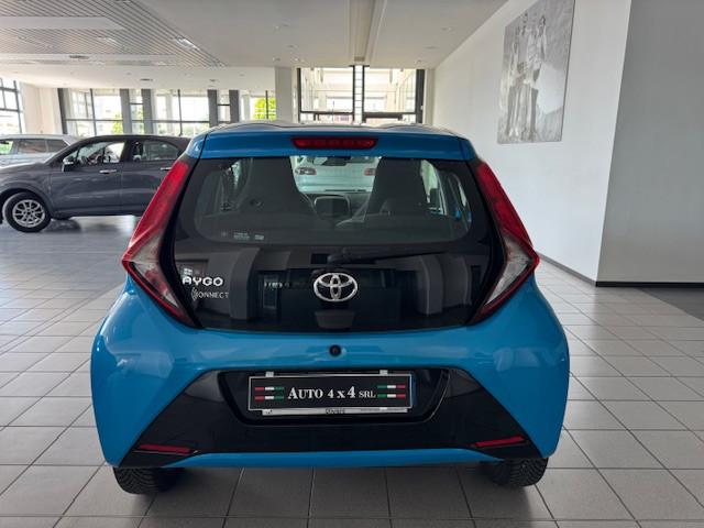 Toyota Aygo 5 Porte 1.0 x-play 72cv
