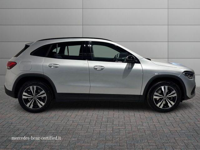 MERCEDES-BENZ GLA 250 e hybrid EQ Sport Plus