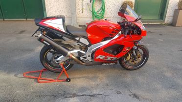 Aprilia RSV 1000 AKRAPOVIC