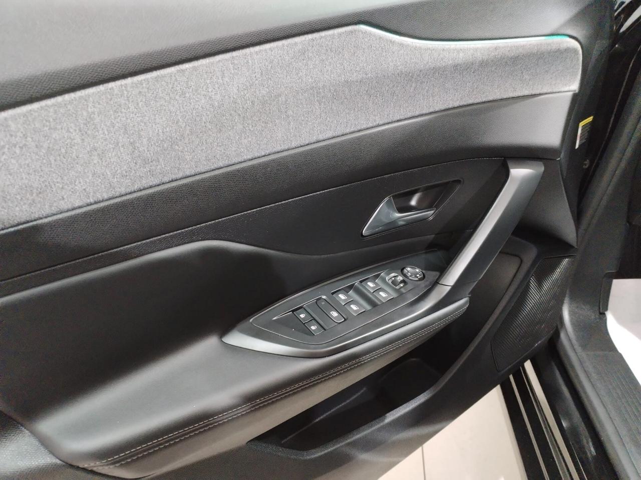 Peugeot 308 BlueHDi 130 S&S EAT8 Allure