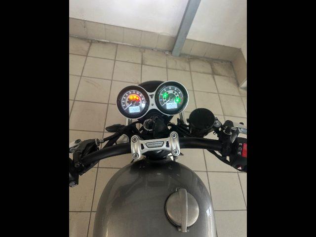 TRIUMPH Speed Twin SPEED TWEEN -