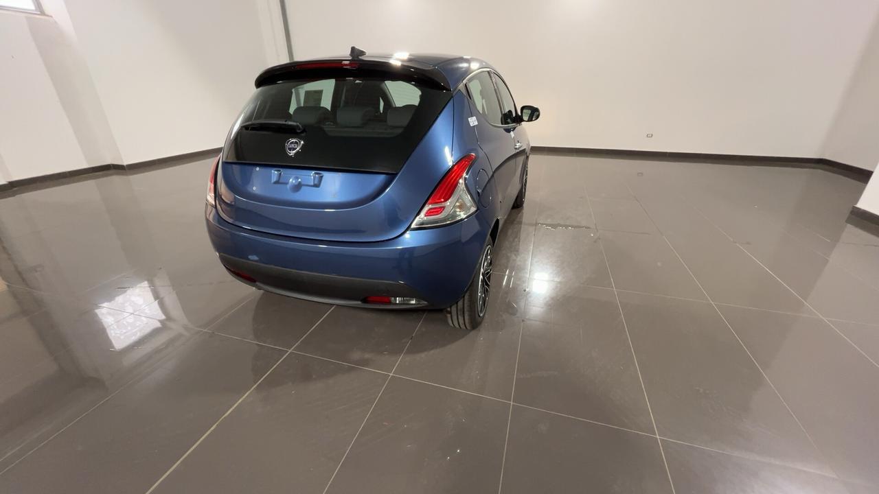 Lancia Ypsilon 1.0 FireFly 5 porte S&S Hybrid Oro