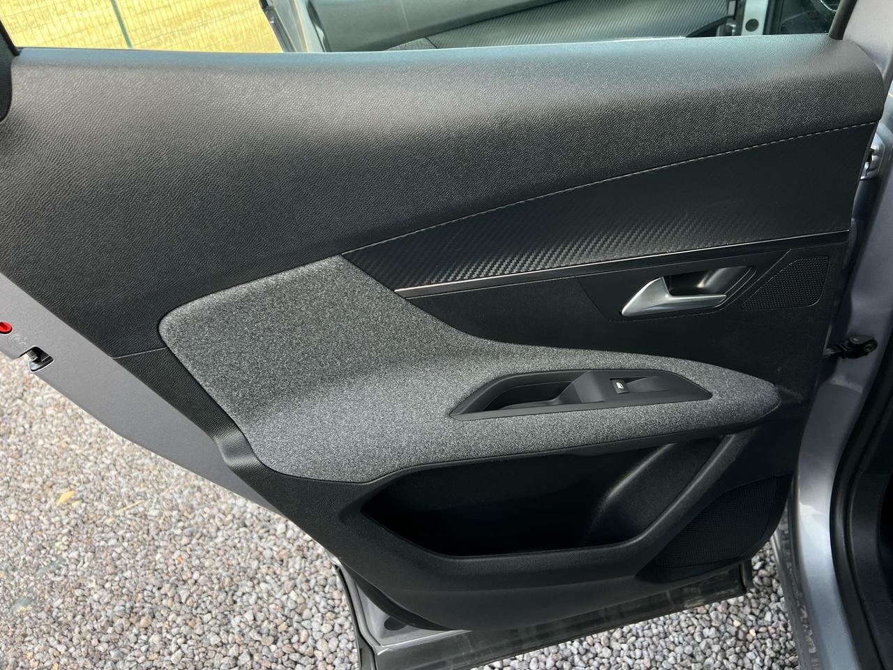 Peugeot 3008 BlueHDi 130 S&S Business