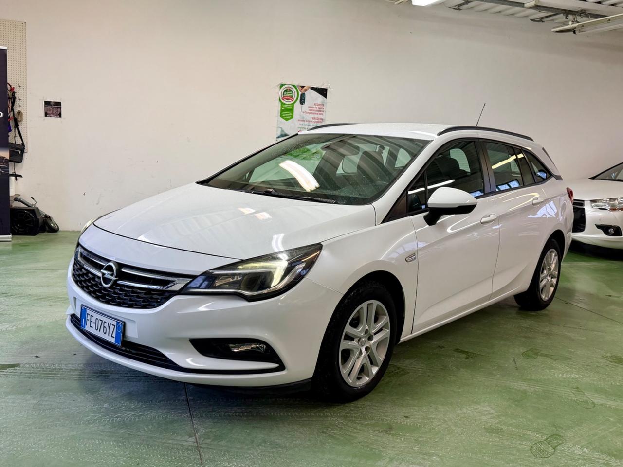 Opel Astra 1.6 CDTI Sports Tourer Cosmo