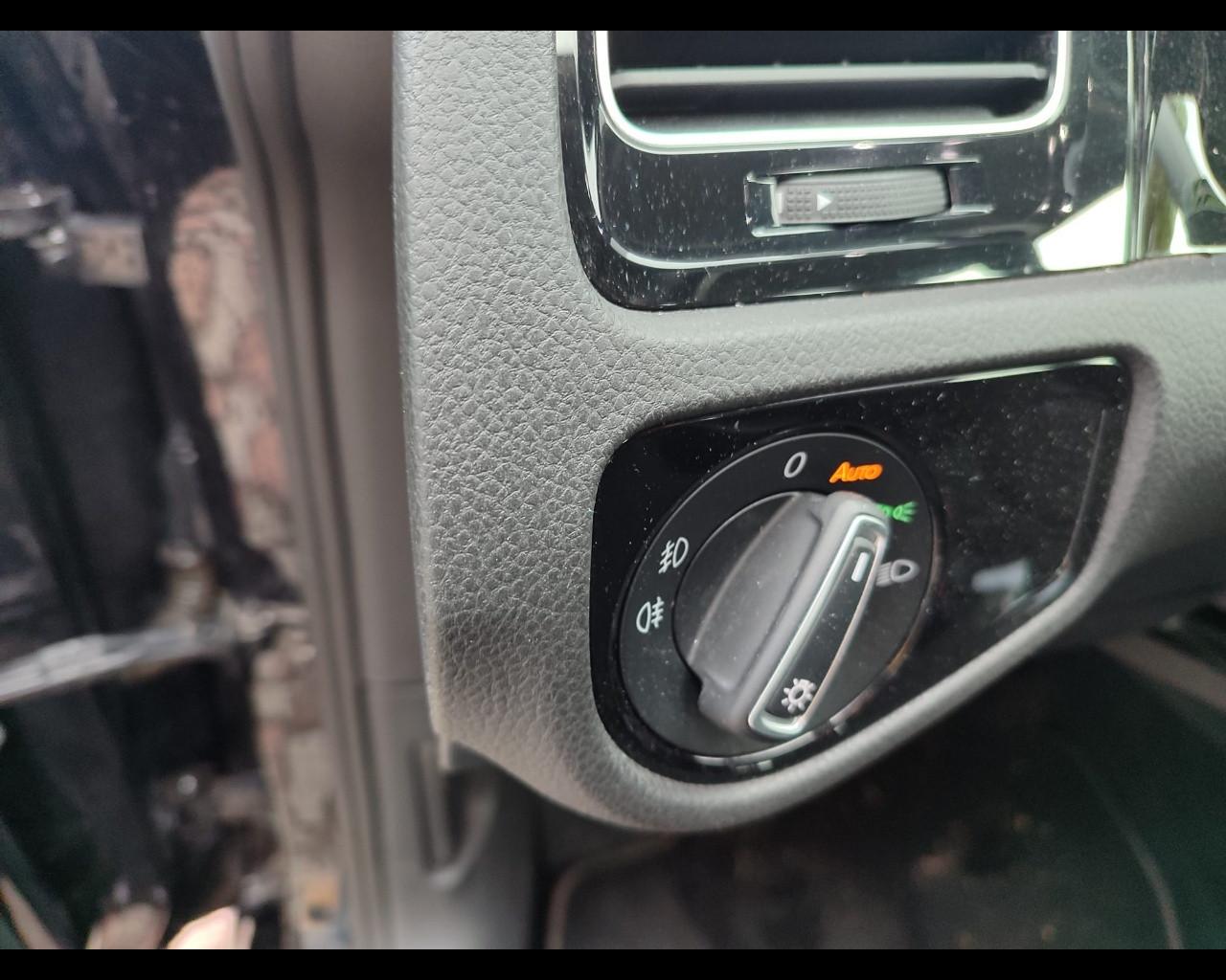 VOLKSWAGEN Golf 7ª serie - Golf 1.4 TGI 5p. Executive BlueMotion