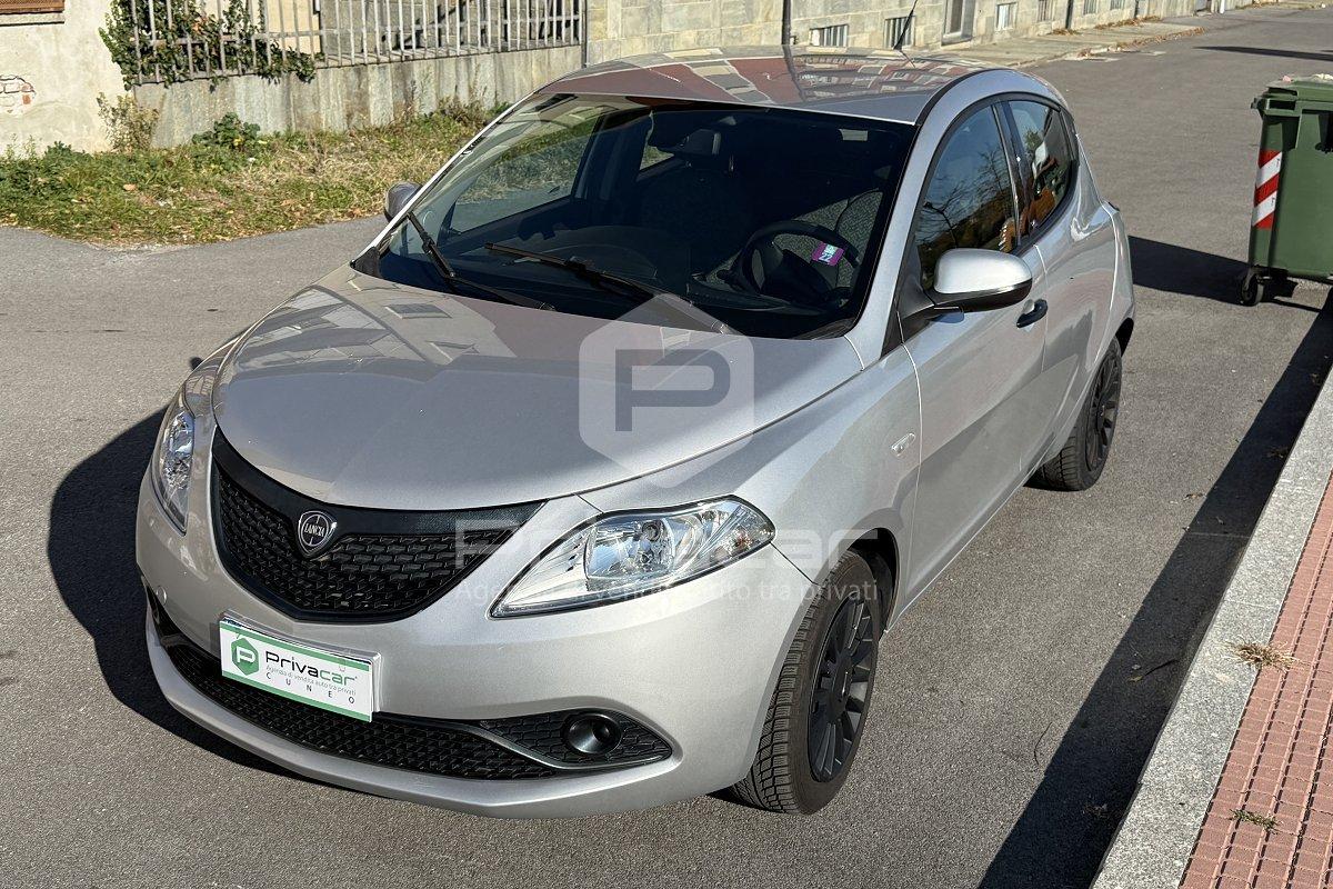 LANCIA Ypsilon 1.2 69 CV 5 porte Gold