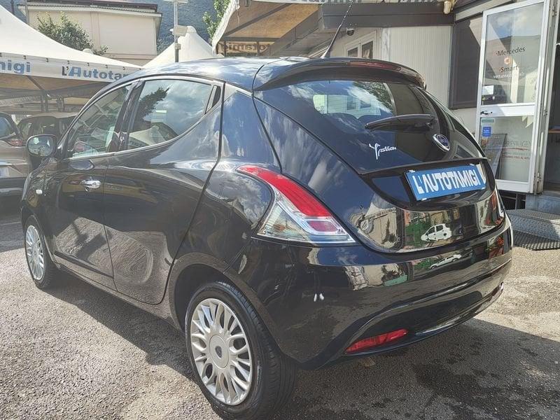 Lancia Ypsilon Ypsilon 1.2 69 CV 5 porte S&S Silver
