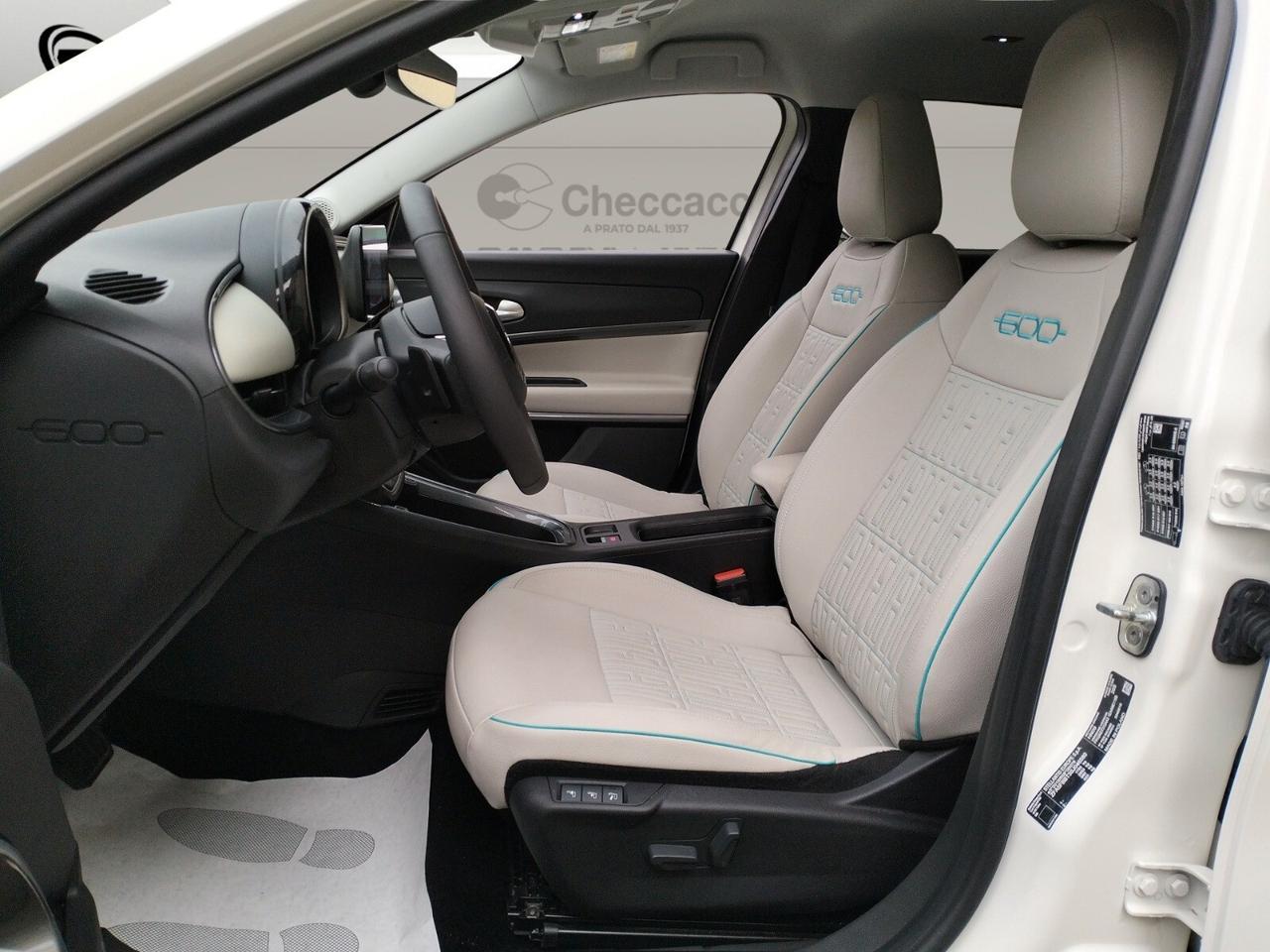 Fiat 600 Hybrid 100 CV DCT MHEV La Prima
