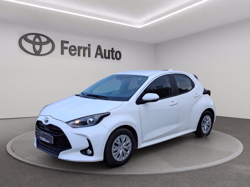 TOYOTA Yaris 1.5h active del 2023
