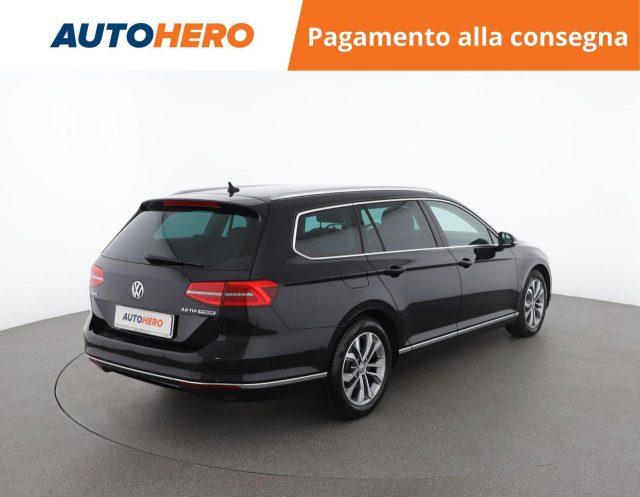 VOLKSWAGEN Passat Variant 2.0 TDI DSG Executive BlueMotion Tech.