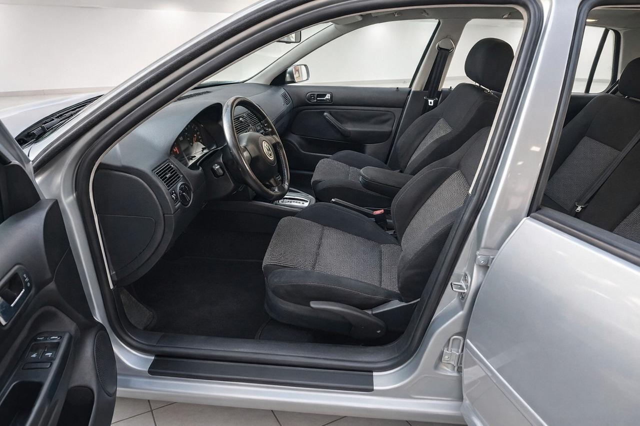 VW GOLF 4 1.6 102CV HIGHLINE AUTOMATICA ️ EURO 4 – NEOPATENTATI – NAVI