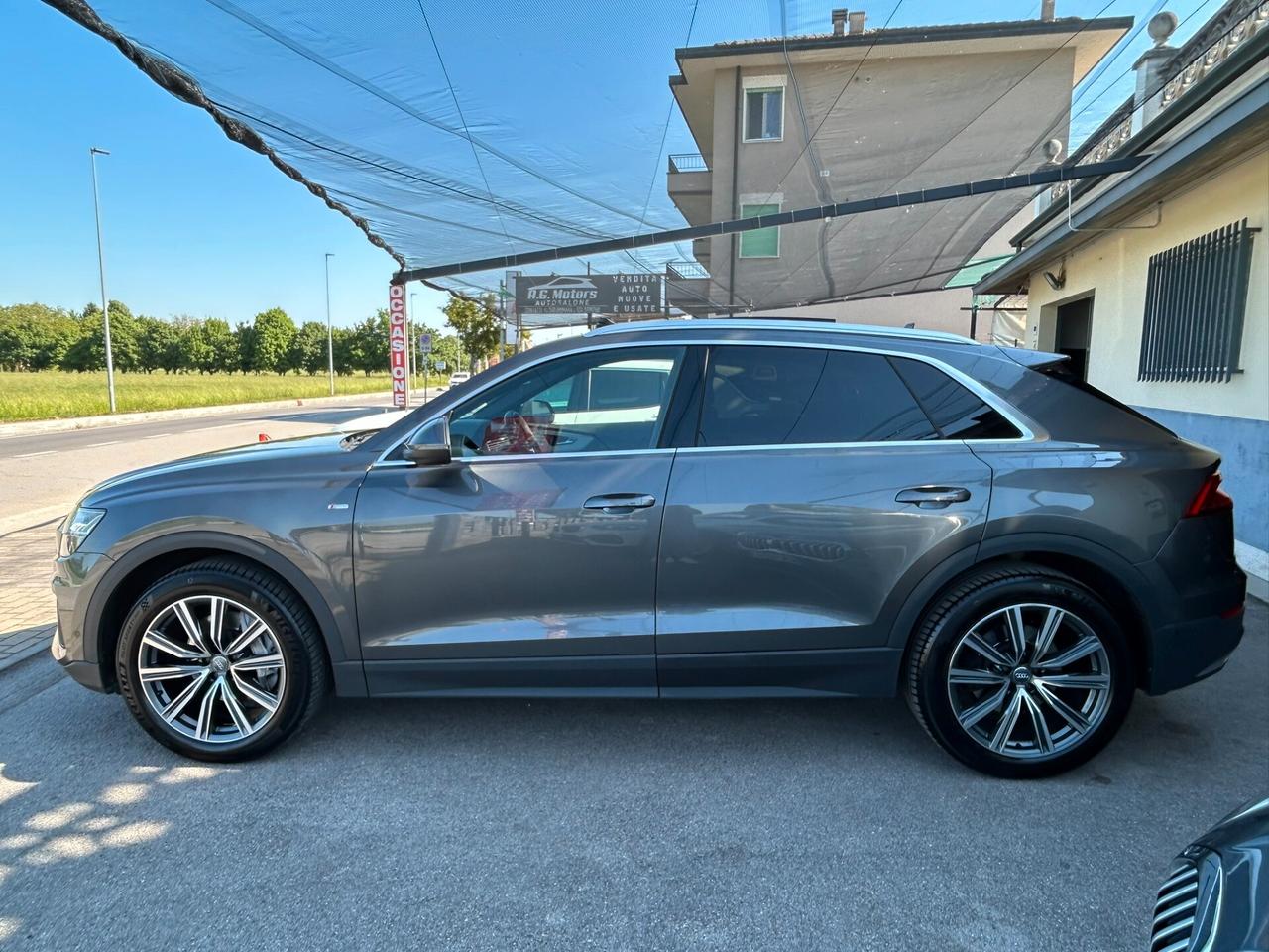 Audi Q8 50TDI 286CV Mhev quattro Tiptronic S-Line - PANORAMA