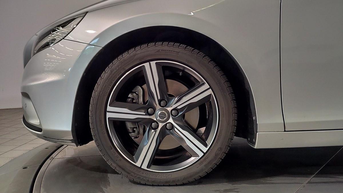 VOLVO V40 T3 Geartronic R-Design