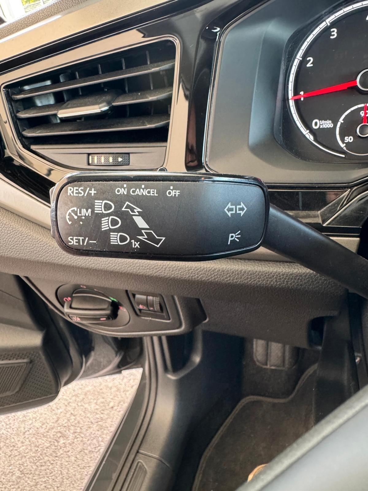 Volkswagen Polo 1.0 EVO 80 CV 5p. Comfortline -OK NEOPATENTATI