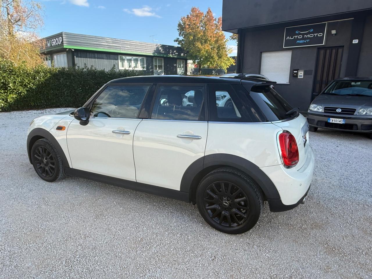Mini 1.5 Cooper D Business XL 5 porte