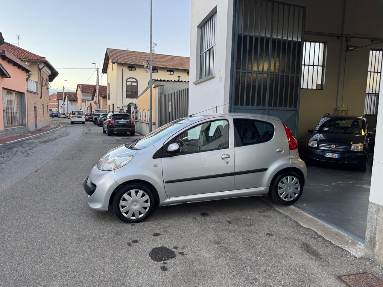 Peugeot 107 1.0 68CV 5p. Desir